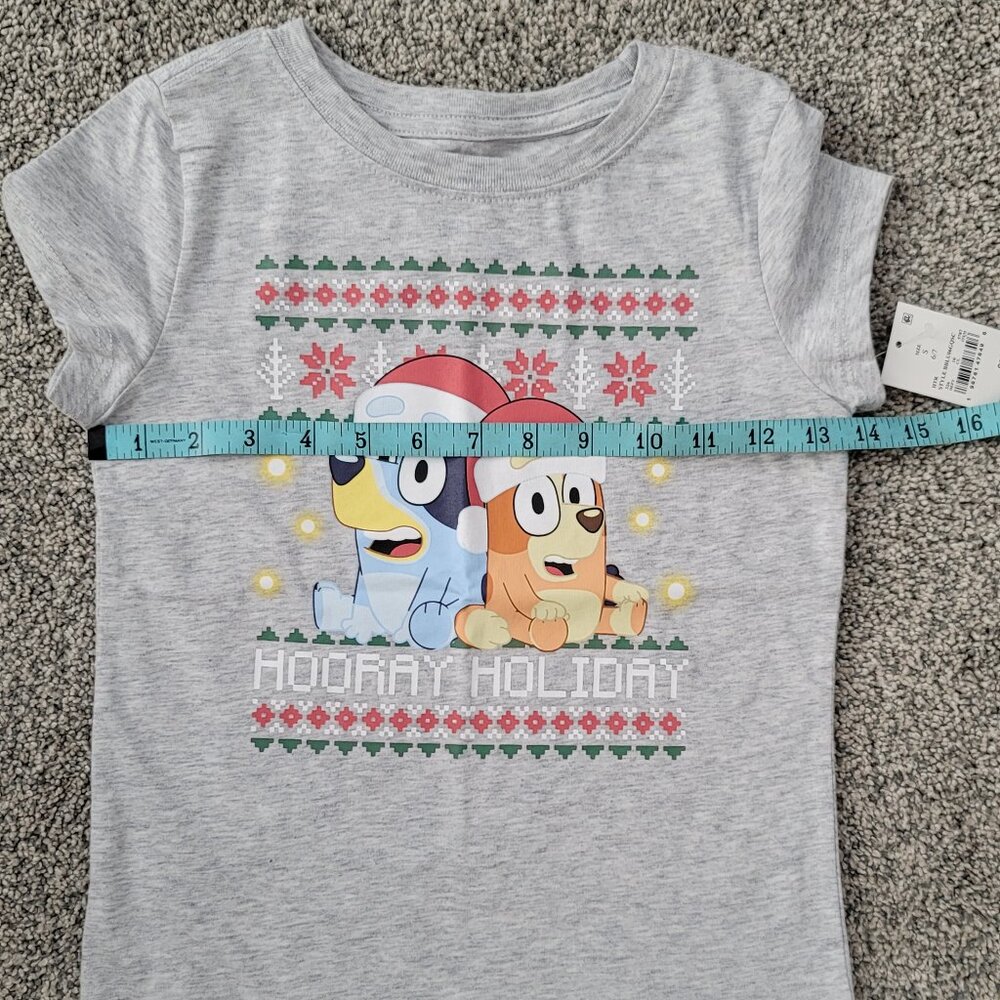 Bluey Grey Happy Holidays Size Small 6/7 New with Tag! - Picture 4 of 6